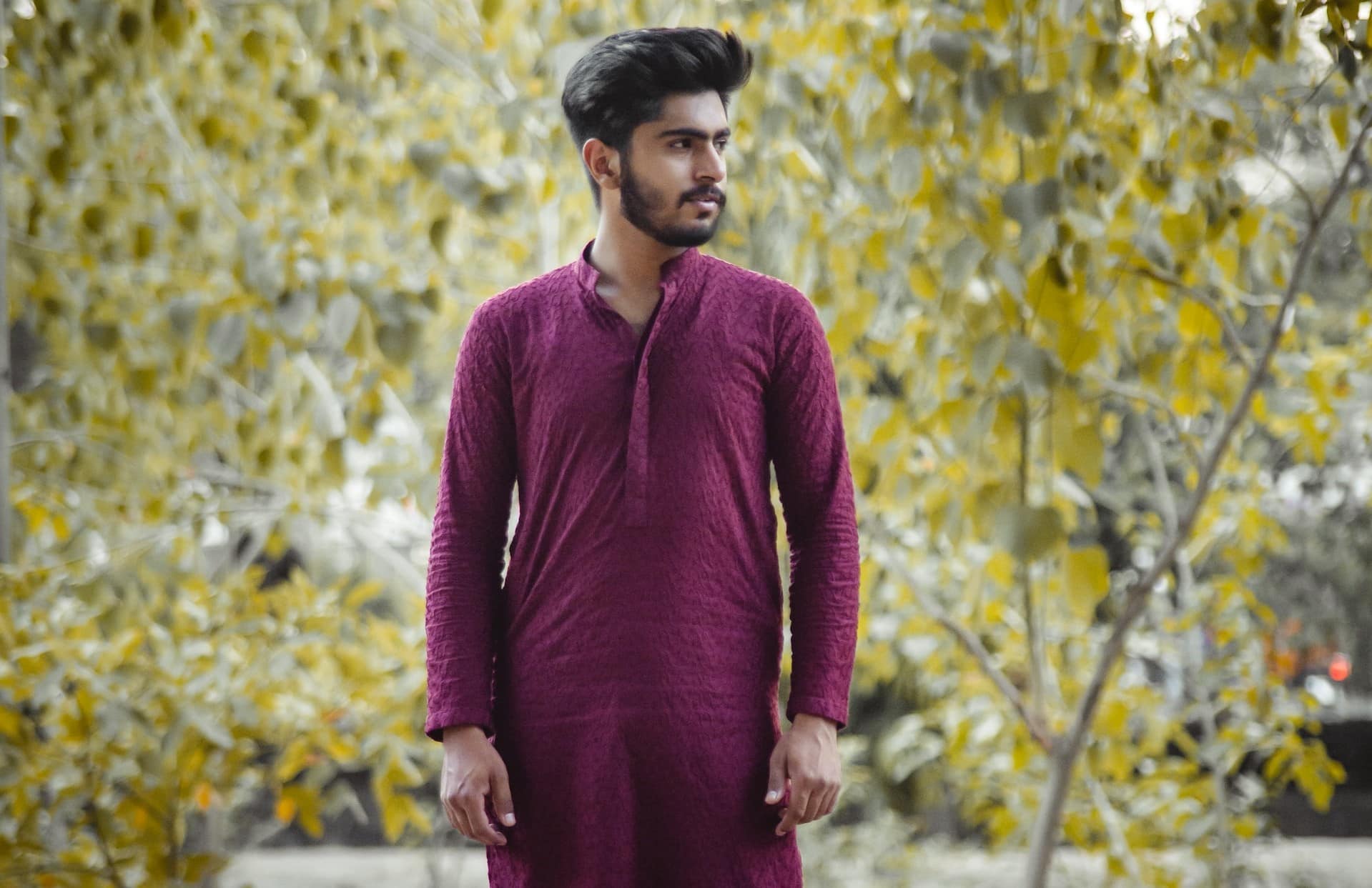 How To Choose The Perfect Kurta Design For Men Selectiver