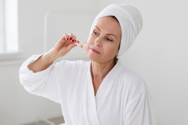 Exploring the Benefits of Peptides for Skin Health